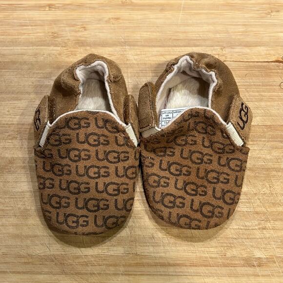 Ugg Roos for Babies - Picture 7 of 13